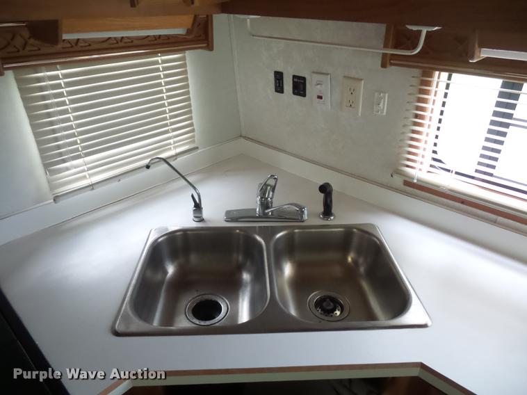 image for item L4724 1997 Carriage Lite series camper