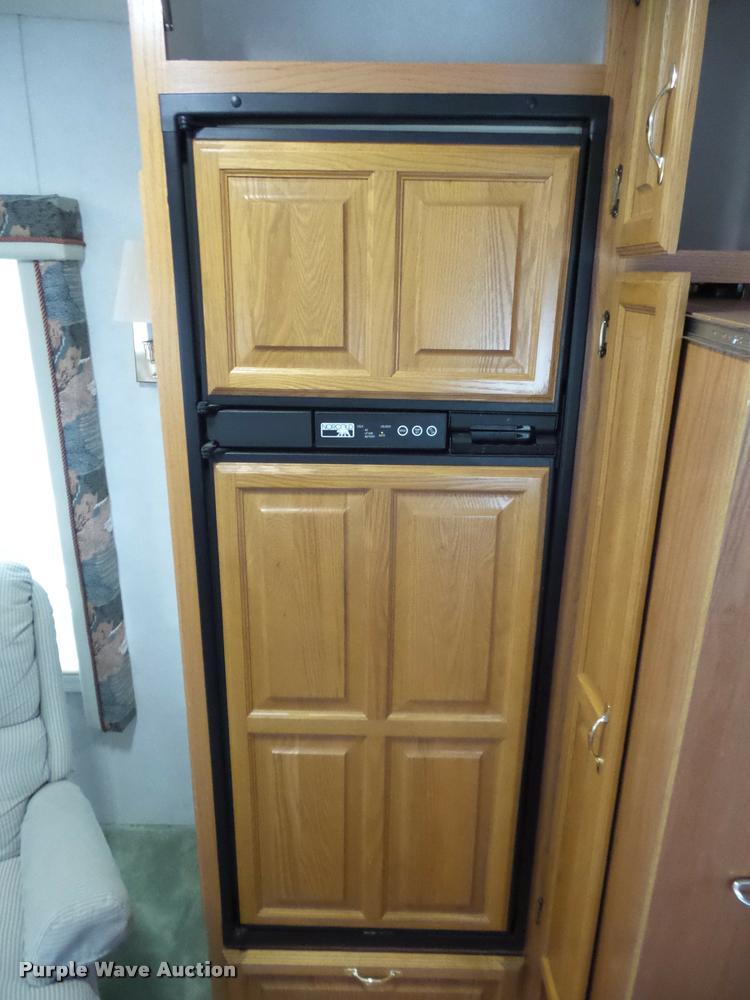 image for item L4724 1997 Carriage Lite series camper