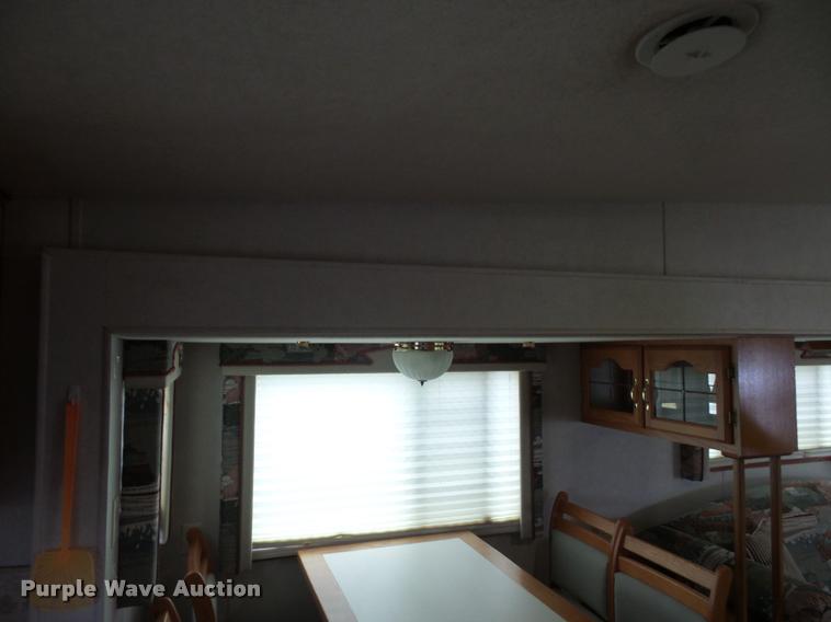 image for item L4724 1997 Carriage Lite series camper