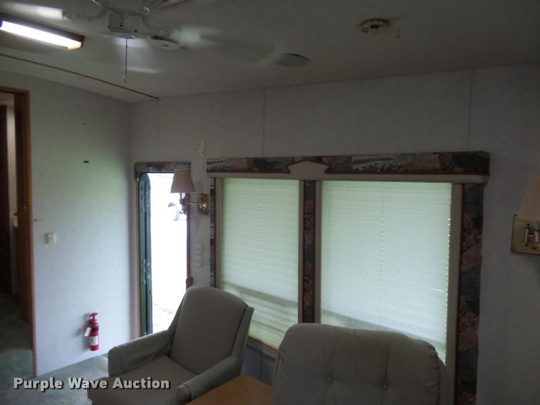 image for item L4724 1997 Carriage Lite series camper