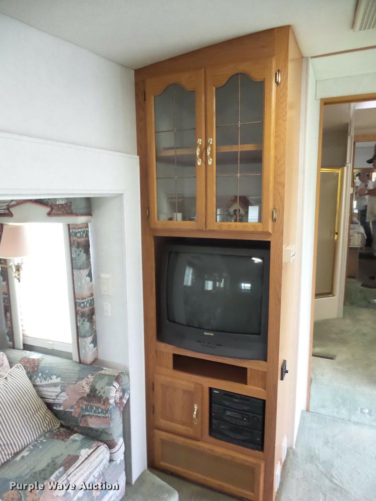 image for item L4724 1997 Carriage Lite series camper