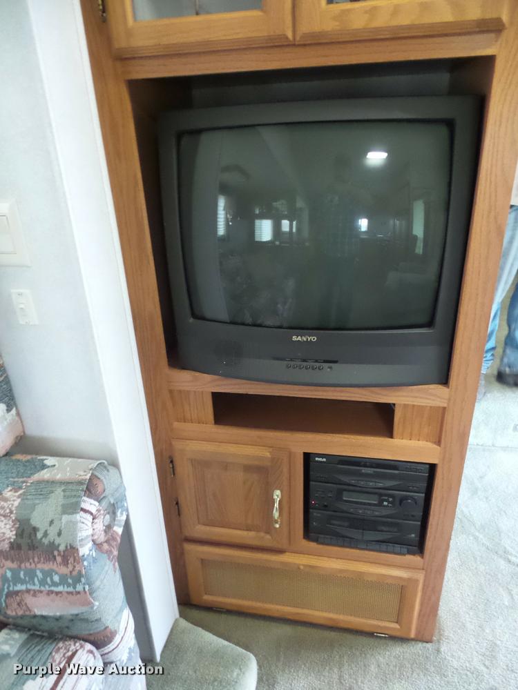 image for item L4724 1997 Carriage Lite series camper