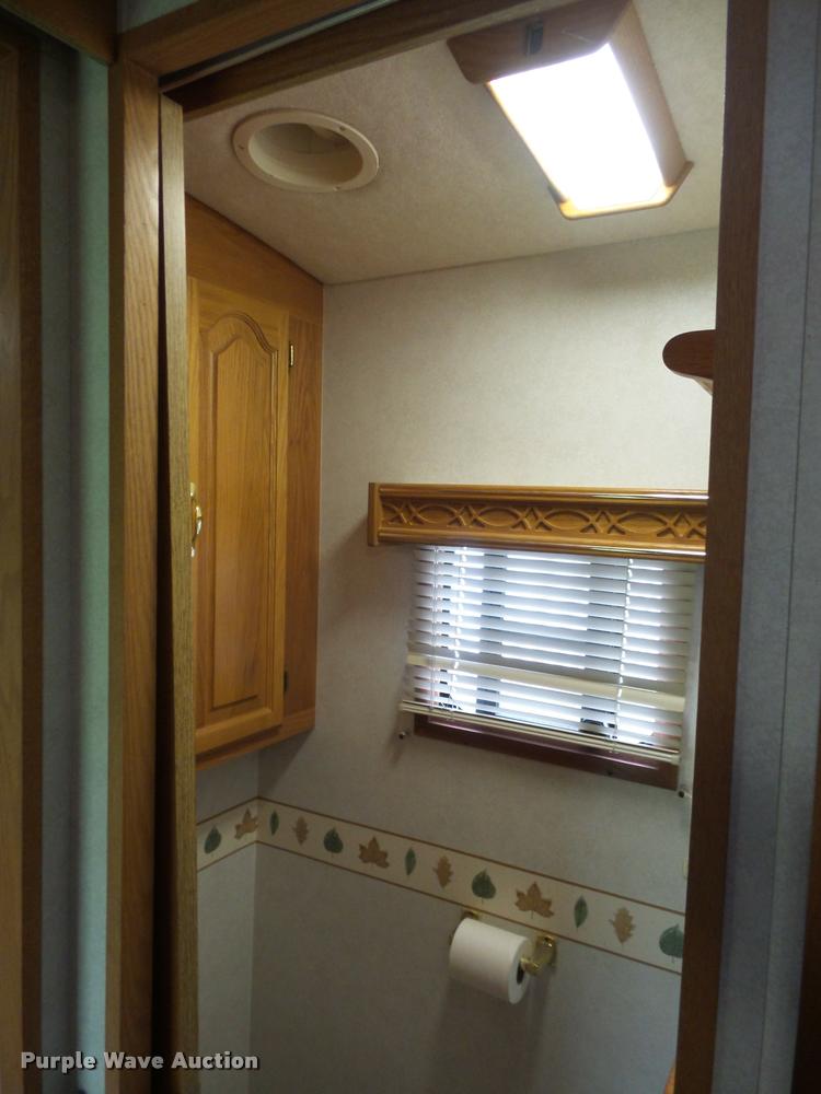 image for item L4724 1997 Carriage Lite series camper