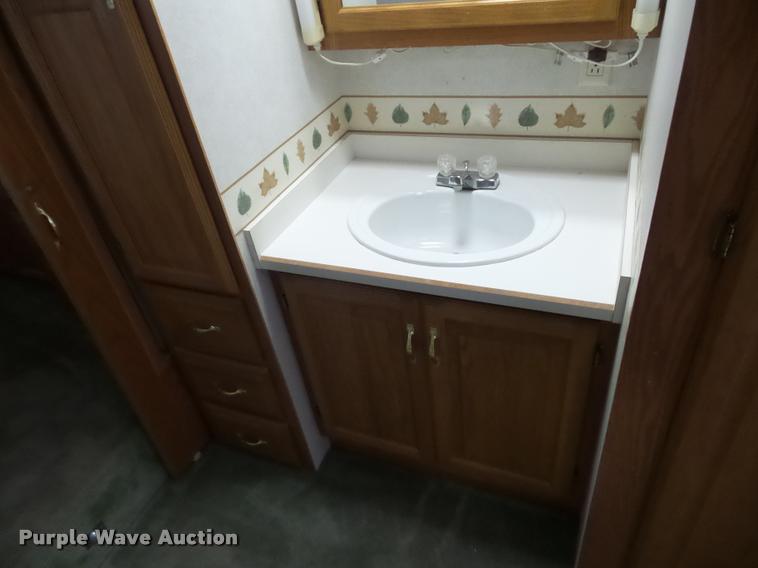 image for item L4724 1997 Carriage Lite series camper