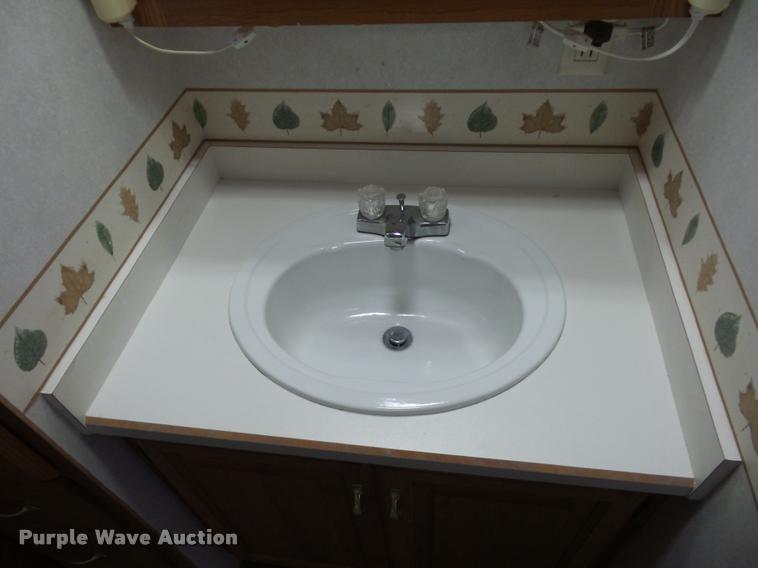 image for item L4724 1997 Carriage Lite series camper