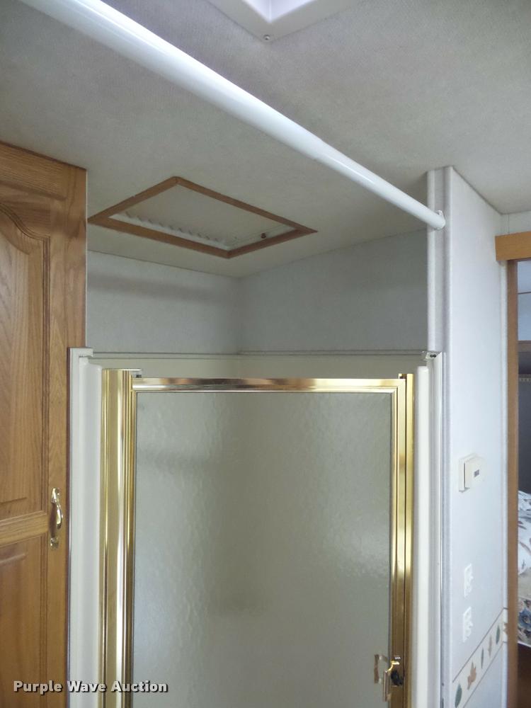 image for item L4724 1997 Carriage Lite series camper