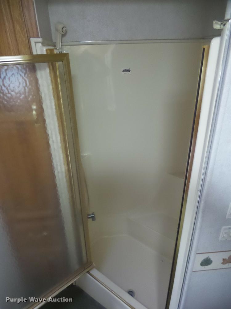 image for item L4724 1997 Carriage Lite series camper