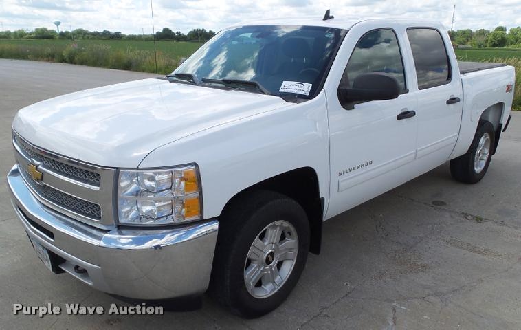 image for item L5605 2012 Chevrolet Silverado 1500 LT Crew Cab pickup truck