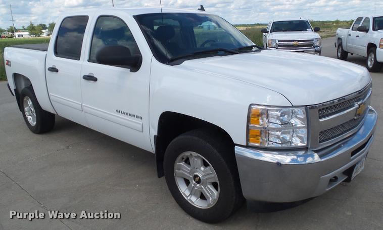 image for item L5605 2012 Chevrolet Silverado 1500 LT Crew Cab pickup truck