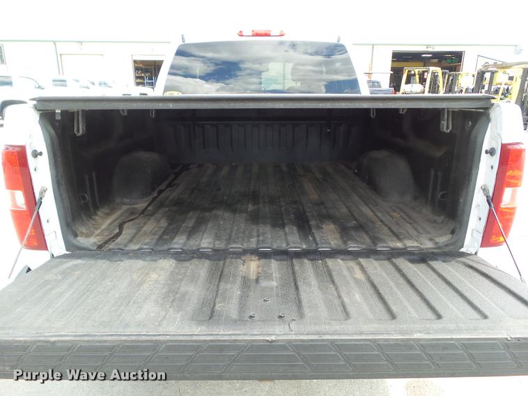 image for item L5605 2012 Chevrolet Silverado 1500 LT Crew Cab pickup truck
