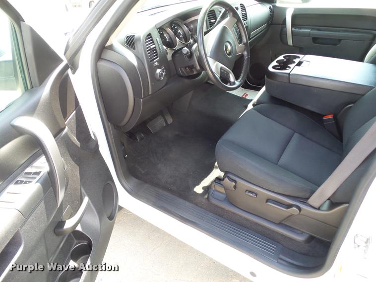 image for item L5605 2012 Chevrolet Silverado 1500 LT Crew Cab pickup truck