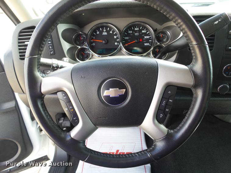 image for item L5605 2012 Chevrolet Silverado 1500 LT Crew Cab pickup truck