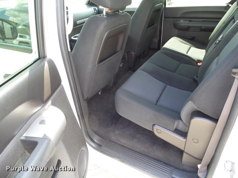 image for item L5605 2012 Chevrolet Silverado 1500 LT Crew Cab pickup truck