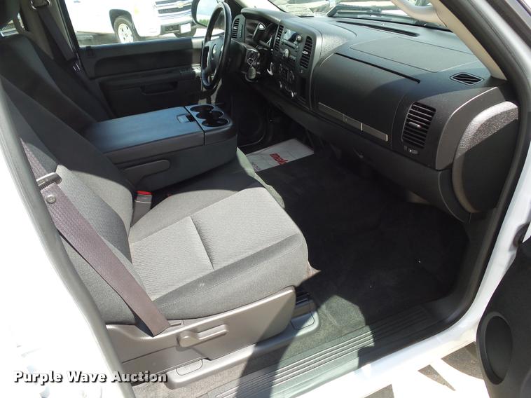 image for item L5605 2012 Chevrolet Silverado 1500 LT Crew Cab pickup truck