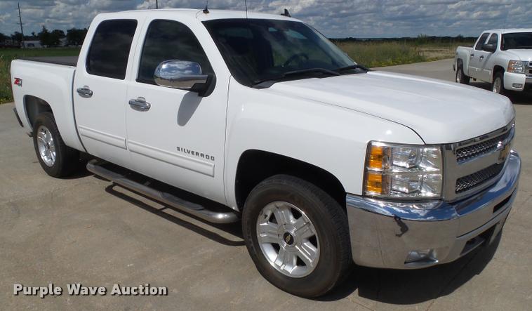 image for item L5606 2012 Chevrolet Silverado 1500 LT Crew Cab pickup truck