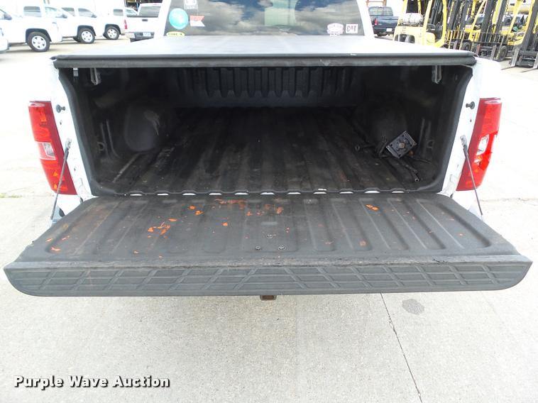 image for item L5606 2012 Chevrolet Silverado 1500 LT Crew Cab pickup truck