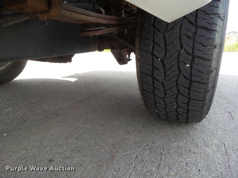 image for item L5607 2012 Chevrolet Silverado 1500 LT Crew Cab pickup truck