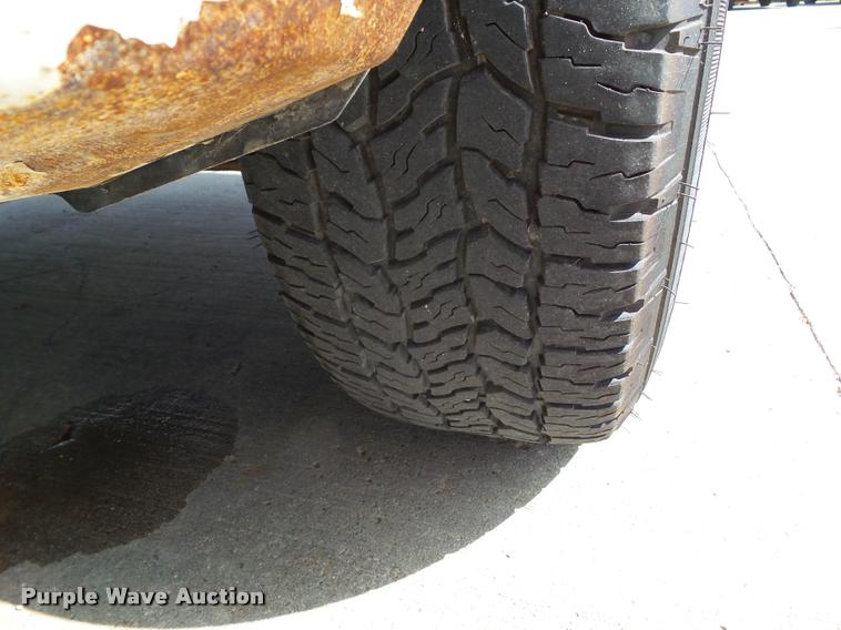 image for item L5607 2012 Chevrolet Silverado 1500 LT Crew Cab pickup truck