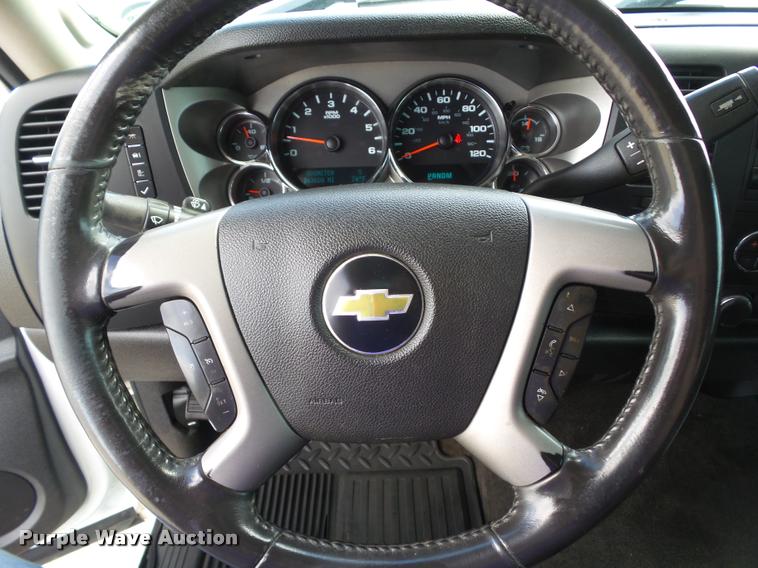 image for item L5607 2012 Chevrolet Silverado 1500 LT Crew Cab pickup truck