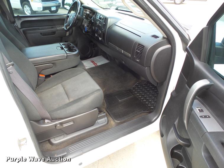 image for item L5607 2012 Chevrolet Silverado 1500 LT Crew Cab pickup truck