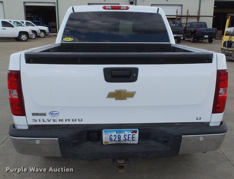 image for item L5608 2011 Chevrolet Silverado 1500 LT Crew Cab pickup truck