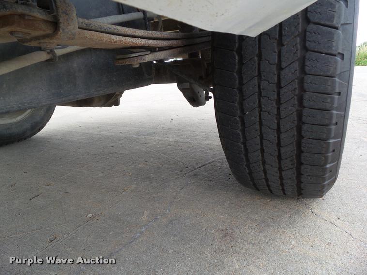 image for item L5608 2011 Chevrolet Silverado 1500 LT Crew Cab pickup truck