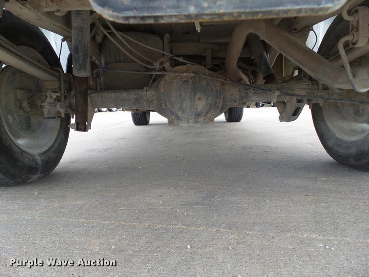 image for item L5608 2011 Chevrolet Silverado 1500 LT Crew Cab pickup truck