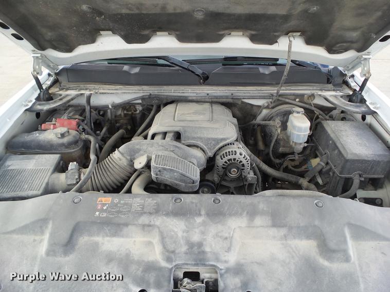 image for item L5608 2011 Chevrolet Silverado 1500 LT Crew Cab pickup truck