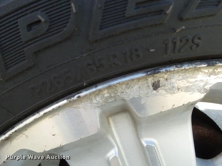 image for item L5609 2008 Chevrolet Silverado 1500 Crew Cab pickup truck