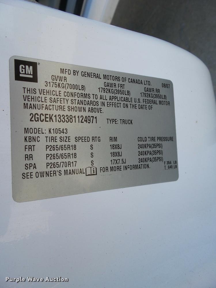 image for item L5609 2008 Chevrolet Silverado 1500 Crew Cab pickup truck