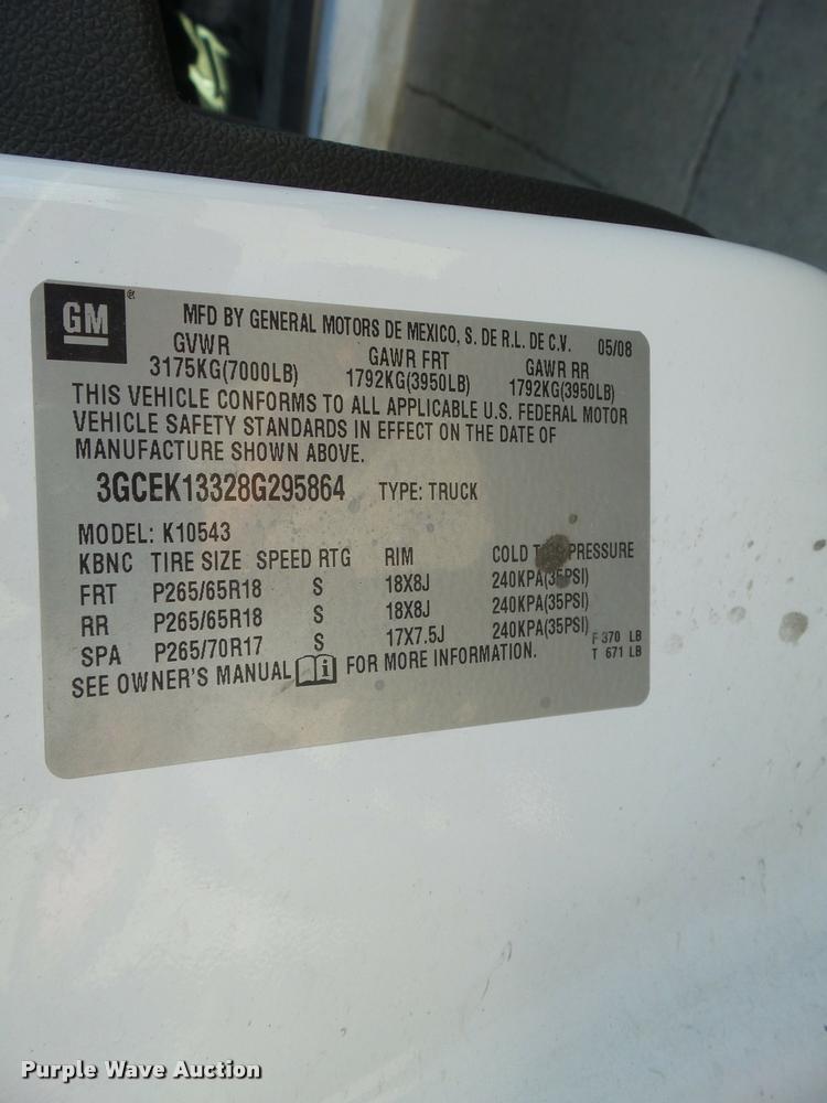 image for item L5610 2008 Chevrolet Silverado 1500 Crew Cab pickup truck