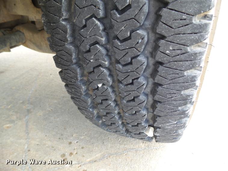 image for item L5611 2007 Chevrolet Silverado Classic 2500HD Ext. Cab pickup truck