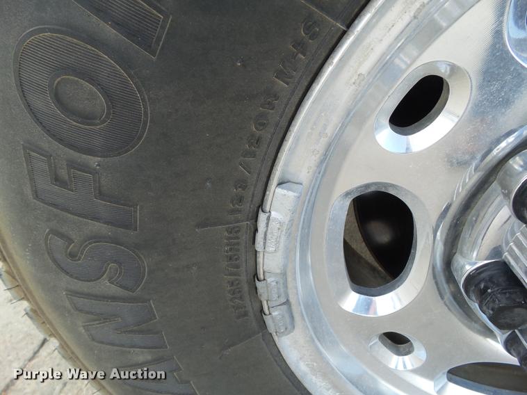 image for item L5611 2007 Chevrolet Silverado Classic 2500HD Ext. Cab pickup truck