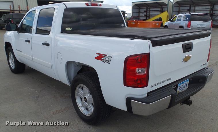 image for item L5612 2008 Chevrolet Silverado 1500 Crew Cab pickup truck