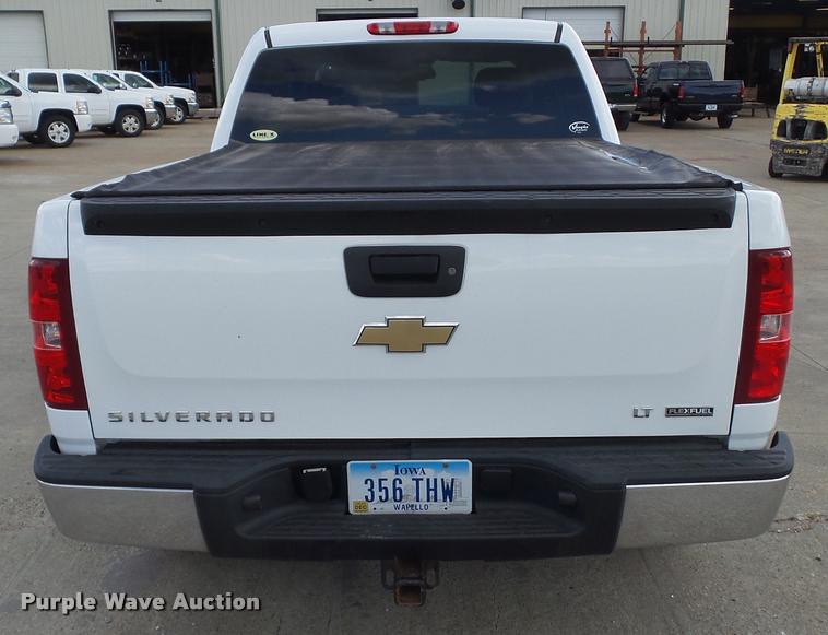 image for item L5612 2008 Chevrolet Silverado 1500 Crew Cab pickup truck