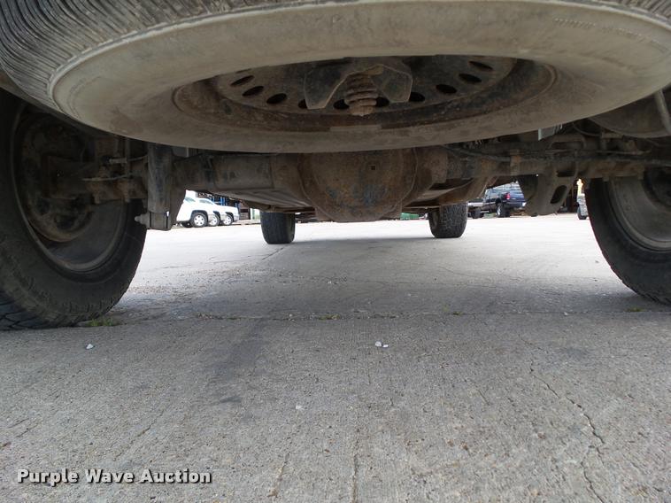 image for item L5612 2008 Chevrolet Silverado 1500 Crew Cab pickup truck