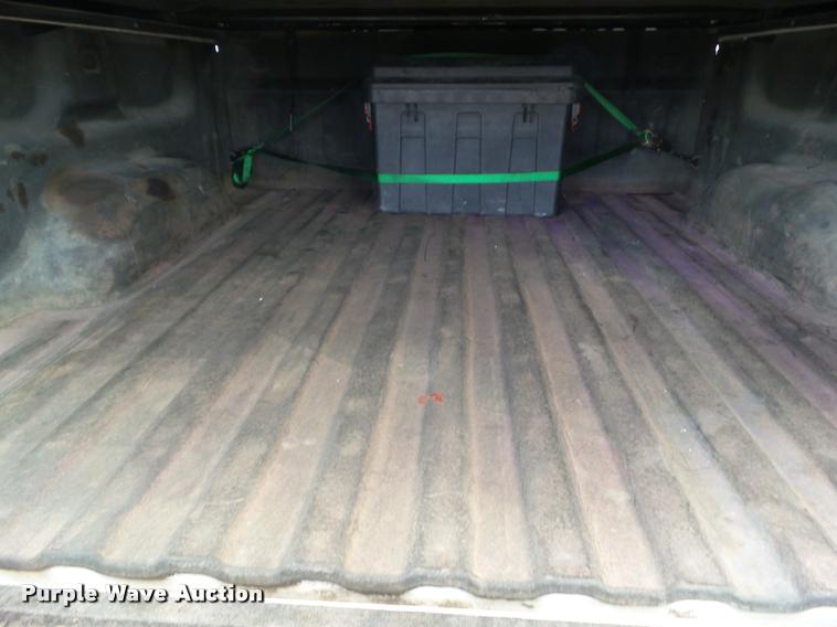 image for item L5612 2008 Chevrolet Silverado 1500 Crew Cab pickup truck