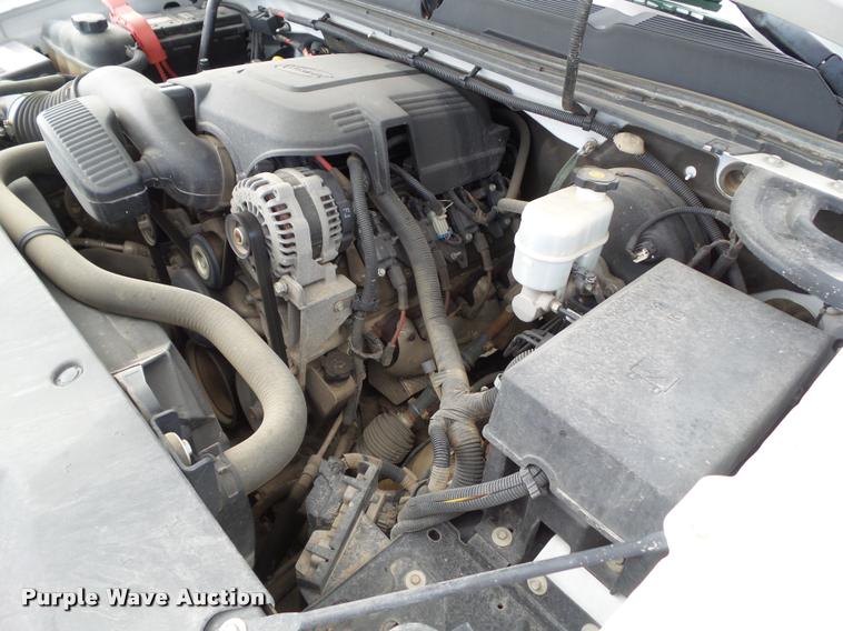 image for item L5612 2008 Chevrolet Silverado 1500 Crew Cab pickup truck