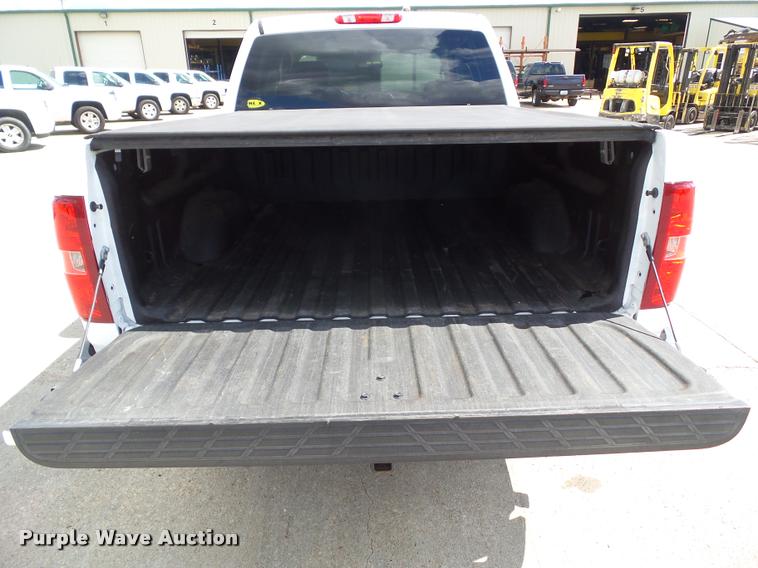 image for item L5613 2012 Chevrolet Silverado 1500 LT Crew Cab pickup truck