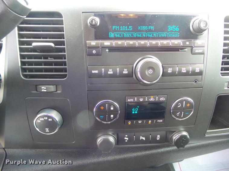 image for item L5613 2012 Chevrolet Silverado 1500 LT Crew Cab pickup truck