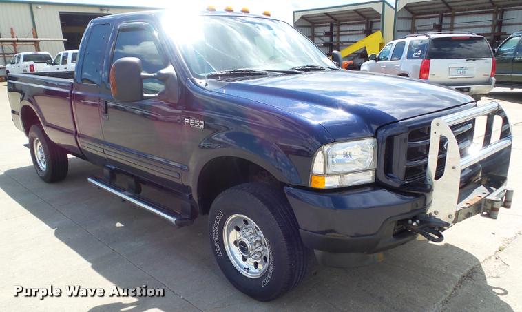 image for item L5614 2004 Ford F250 Super Duty XLT SuperCab pickup truck