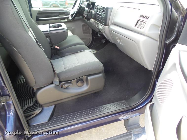 image for item L5614 2004 Ford F250 Super Duty XLT SuperCab pickup truck