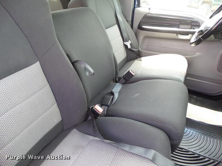 image for item L5614 2004 Ford F250 Super Duty XLT SuperCab pickup truck