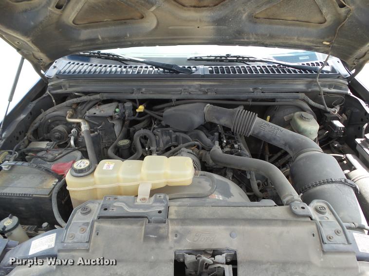 image for item L5614 2004 Ford F250 Super Duty XLT SuperCab pickup truck