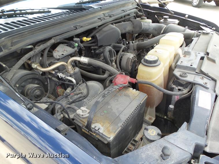 image for item L5614 2004 Ford F250 Super Duty XLT SuperCab pickup truck