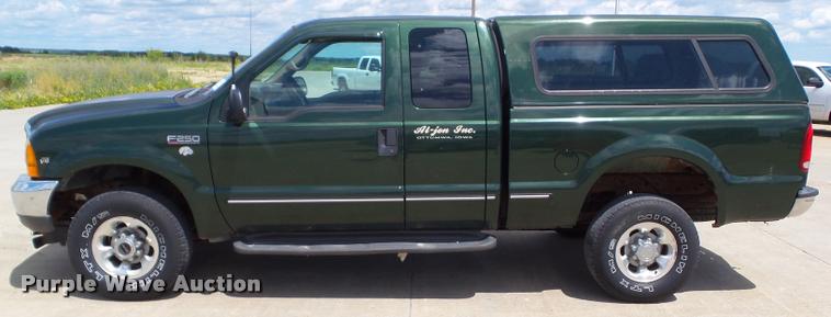 image for item L5615 1999 Ford F250 Super Duty SuperCab pickup truck