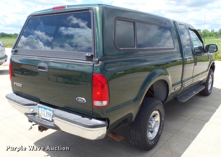 image for item L5615 1999 Ford F250 Super Duty SuperCab pickup truck