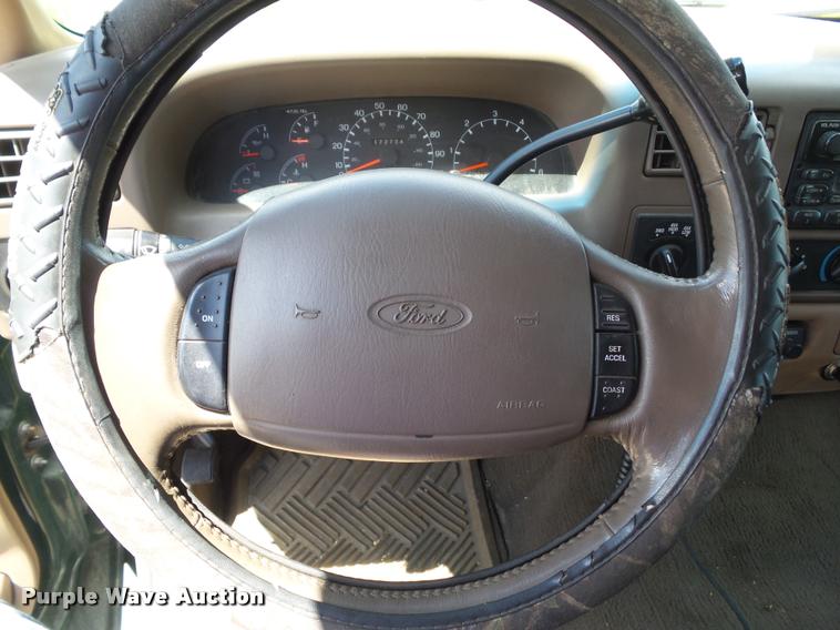 image for item L5615 1999 Ford F250 Super Duty SuperCab pickup truck