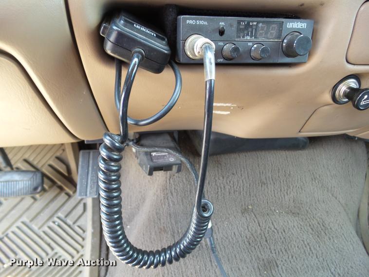 image for item L5615 1999 Ford F250 Super Duty SuperCab pickup truck