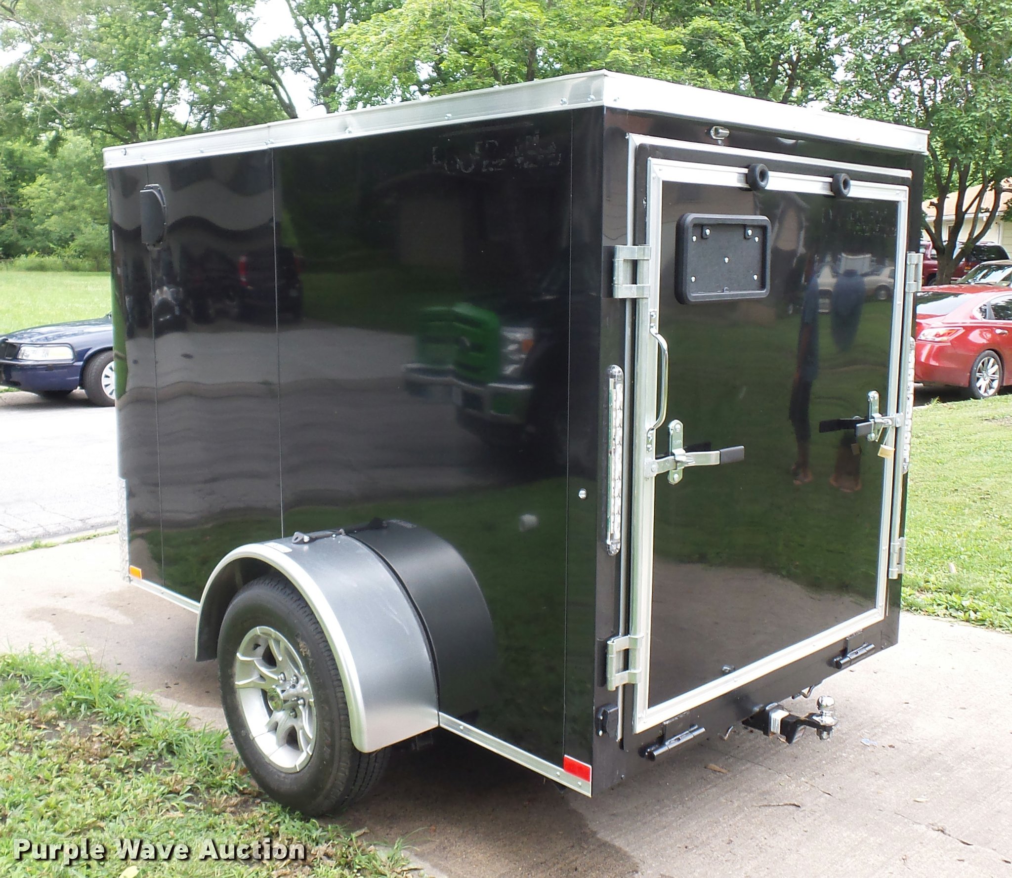 2017 Doolittle enclosed cargo trailer in Grandview, MO Item L4721 sold Purple Wave